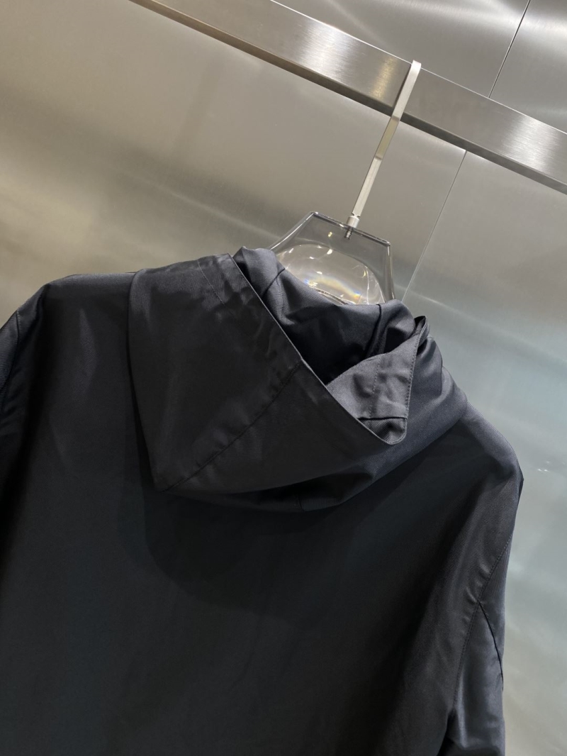 Pra*a outwear